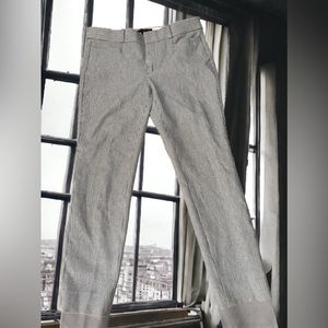 BANANA REPUBLIC STRIPED GRAY CASUAL PANTS.         Pre loved Size 4.